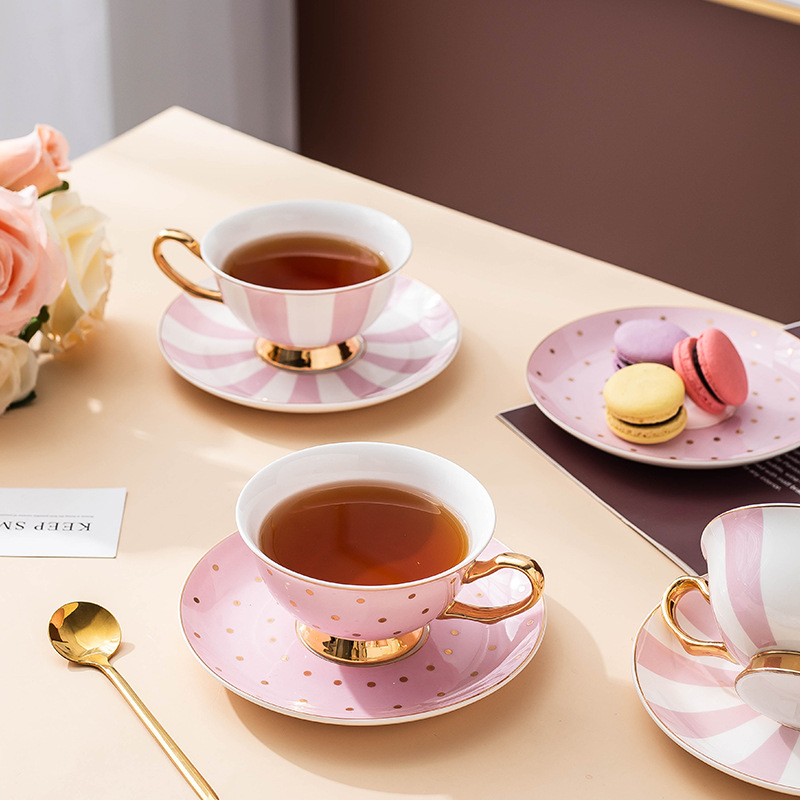 Mug Kopi Keramik Warna Pink de - Coffee Tea Games ulasan dan harga